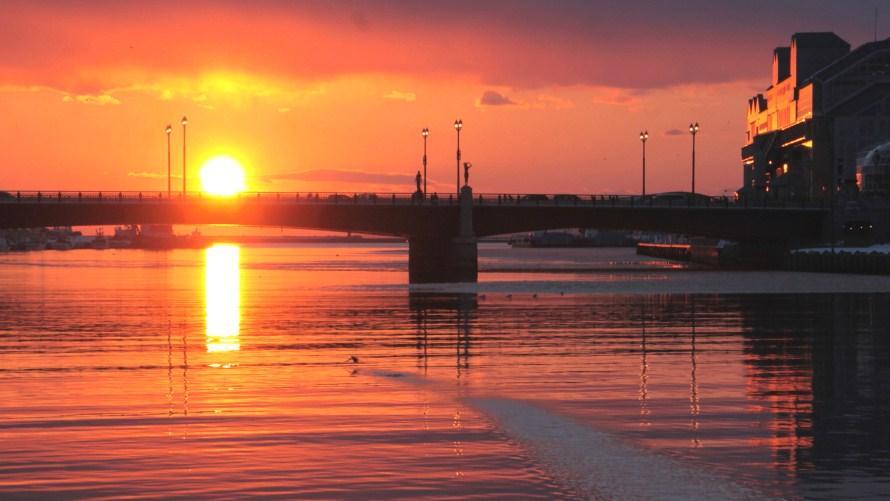 茜色に染まる空 世界三大夕日を見に行こう 秋にオススメ 最大24時間滞在ok宿泊プラン 釧路プリンスホテル