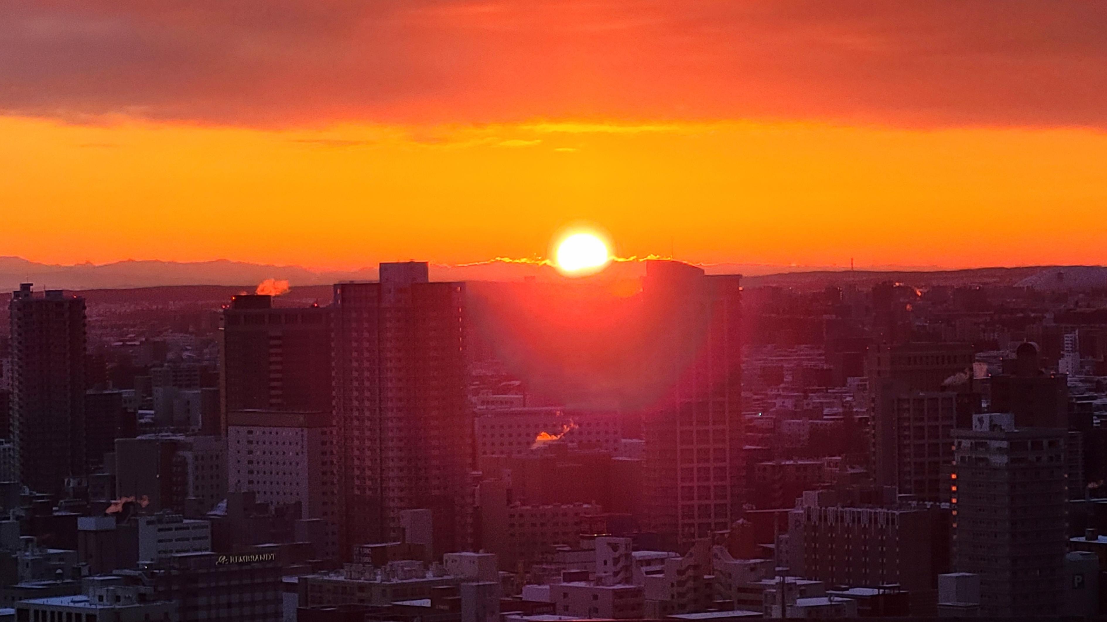 「Prince ROOFTOP360」から望む初日の出鑑賞