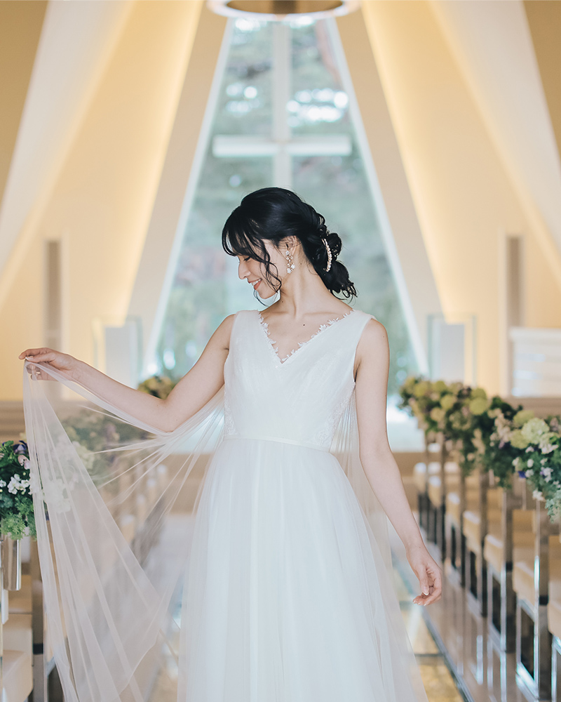 WHITE DRESS