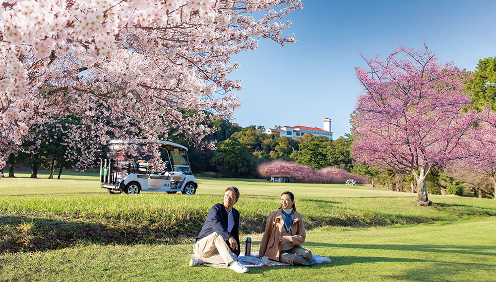 一足早いお花見×絶景ゴルフコース周遊