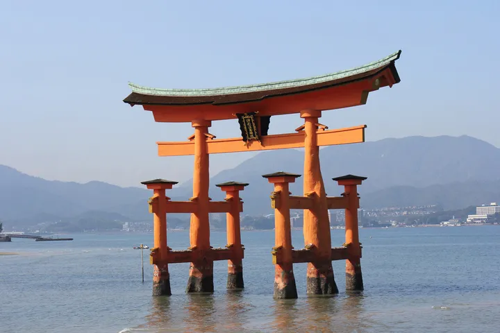 嚴島神社から眺める大鳥居