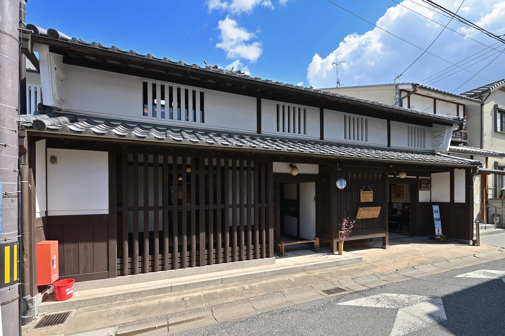 奈良市 ならまち格子の家（奈良県奈良市元興寺町）