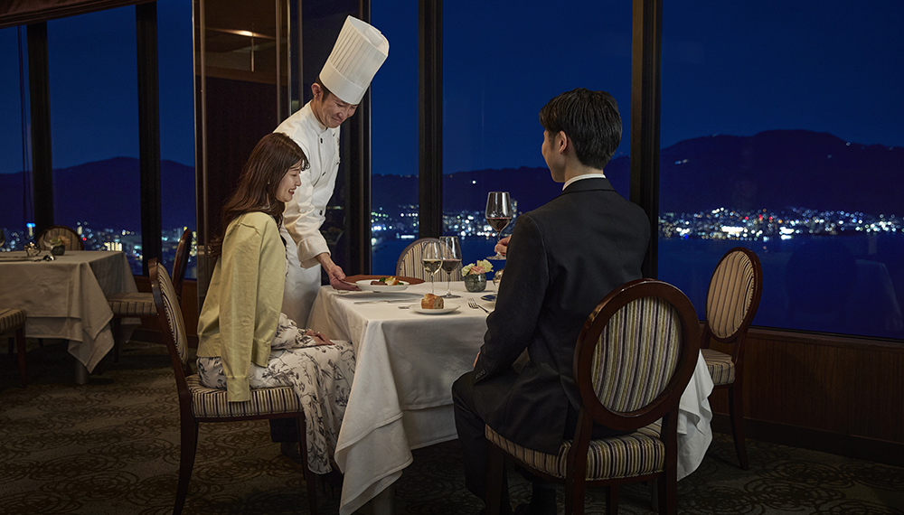 冬の美食と花火が 織りなす絶景体験