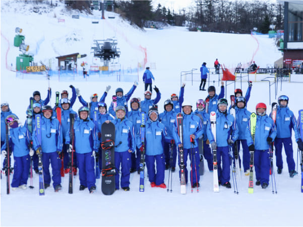 軽井沢スキー学校の集合写真