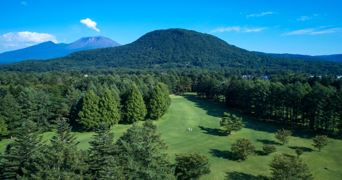 軽井沢の“開かれた社交場” 晴山ゴルフ場を堪能